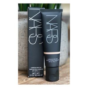 NARS • Luminous Skin Tint • “Phuket”